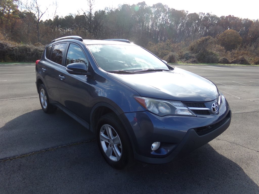 2014 Toyota RAV4 XLE's photo