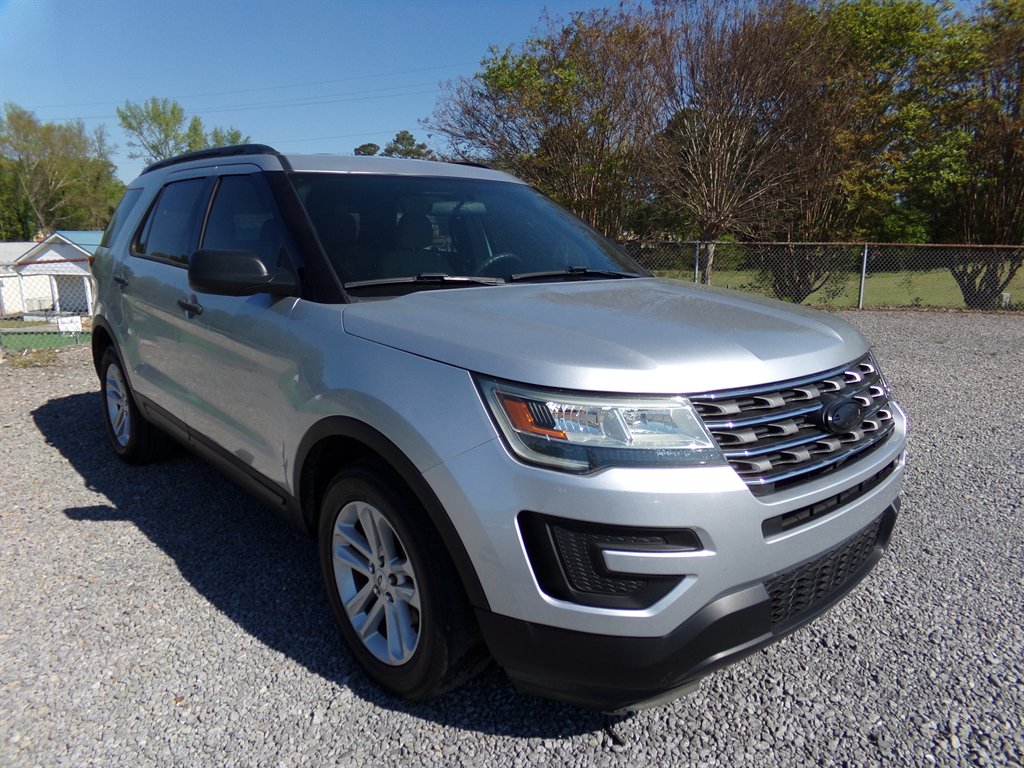 2017 Ford Explorer Base FWD's photo